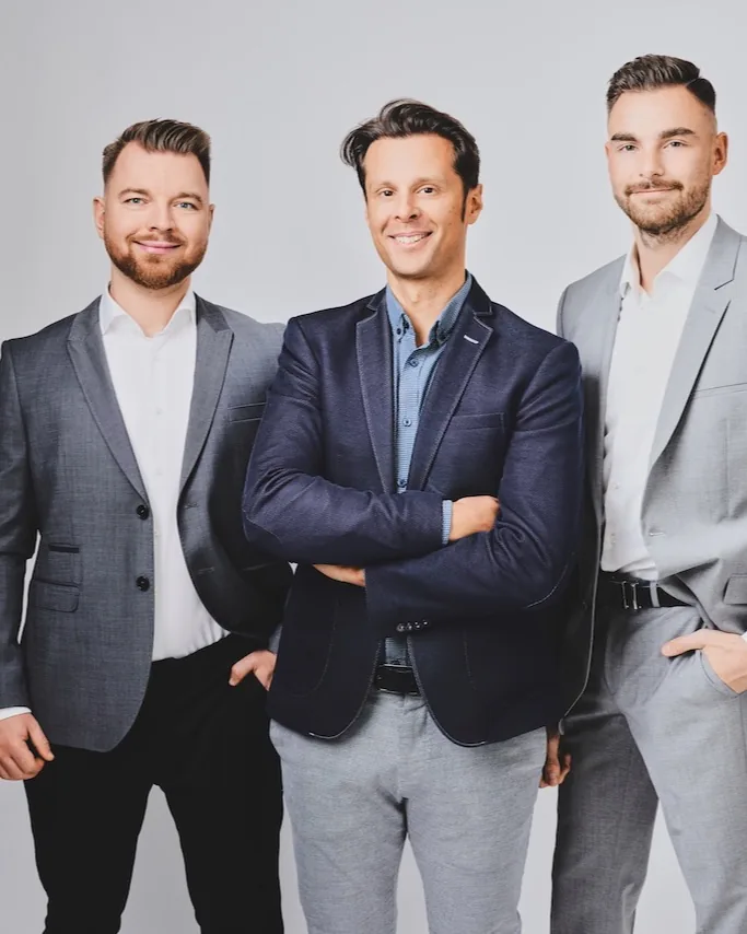 Das dreiköpfige Team von AMP Production